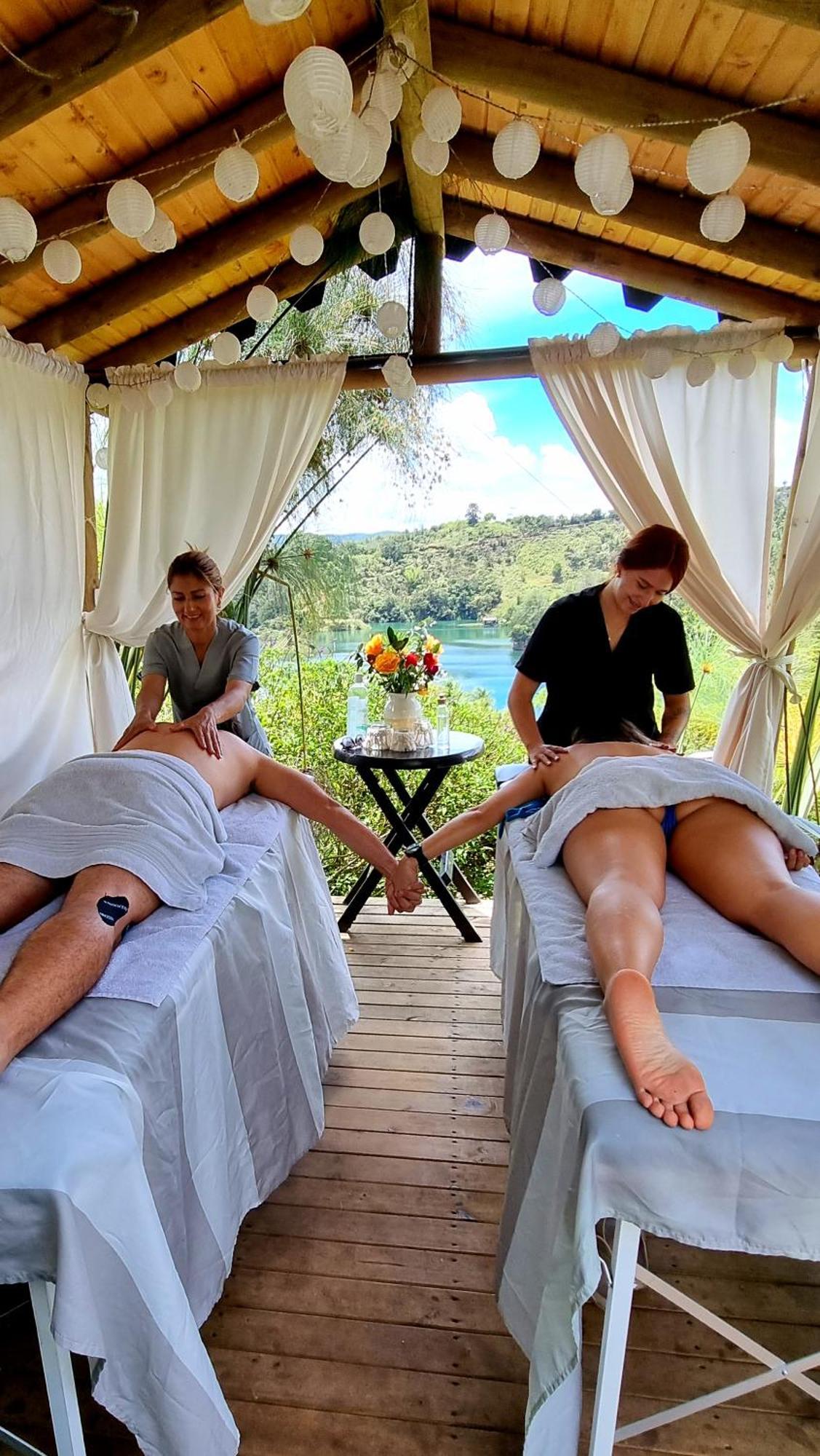 Levit Glamping - Hotel Guatape Penol (Adults Only) Ngoại thất bức ảnh