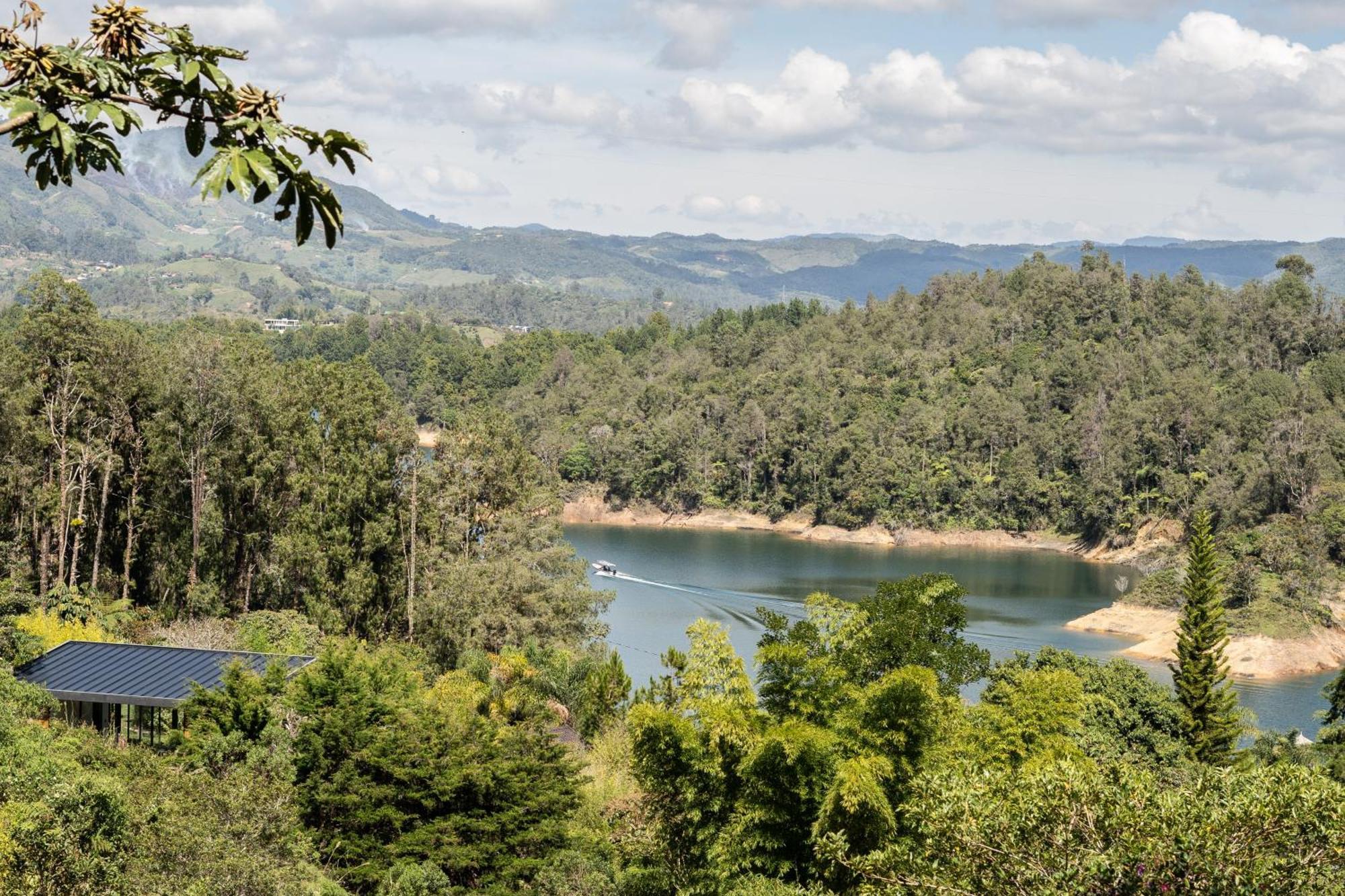 Levit Glamping - Hotel Guatape Penol (Adults Only) Ngoại thất bức ảnh
